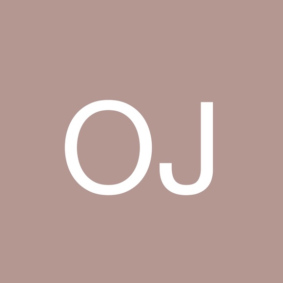 Profile Picture of Owen Julia (@owenjulia94) on Poshmark