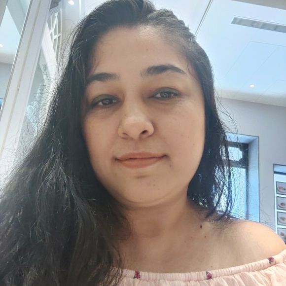 Profile Picture of Navneet Jubbal (@navneetjubbal) on Poshmark
