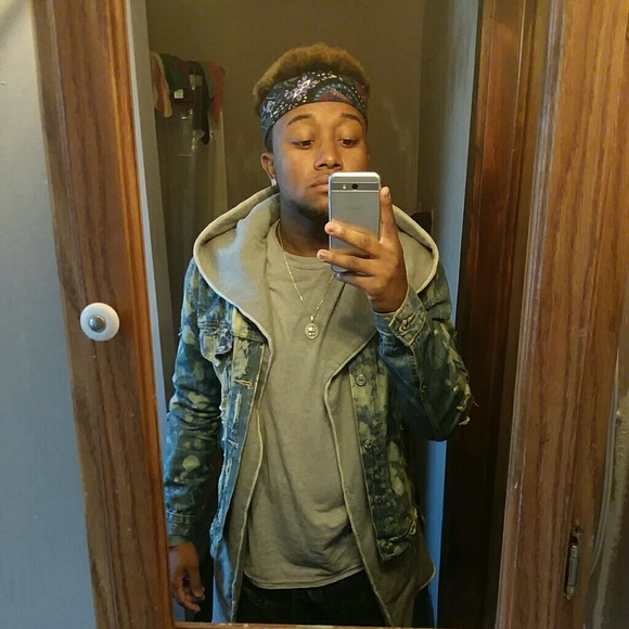 Profile Picture of Kareem Thomas (@swazylifeset) on Poshmark