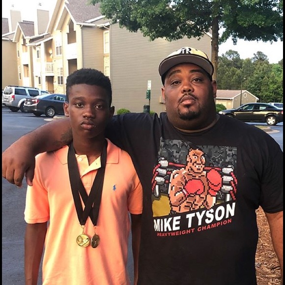 Profile Picture of Justin Gillette (@justinx316) on Poshmark