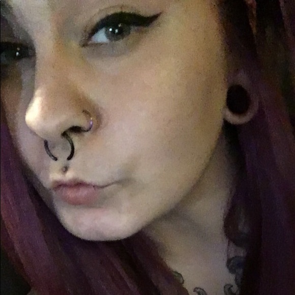 Profile Picture of Cheyenne Wade (@cheyenneccyrene) on Poshmark