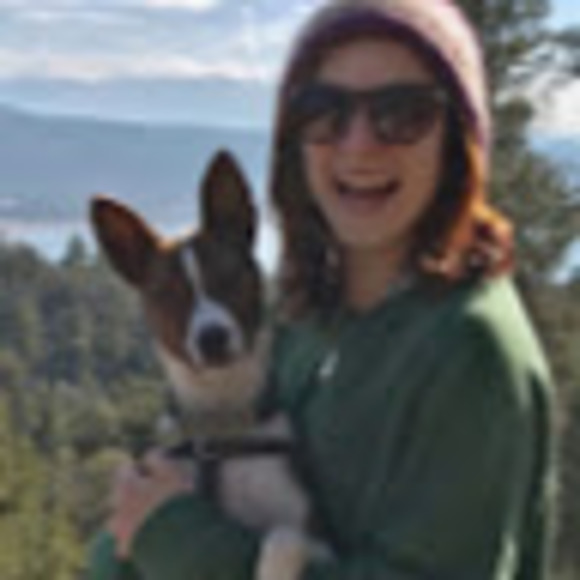 Profile Picture of Rose Holmes (@retsasid) on Poshmark