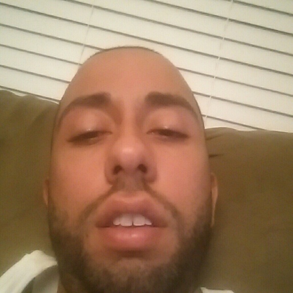 Profile Picture of Jonathan Camacho (@jlc8941) on Poshmark