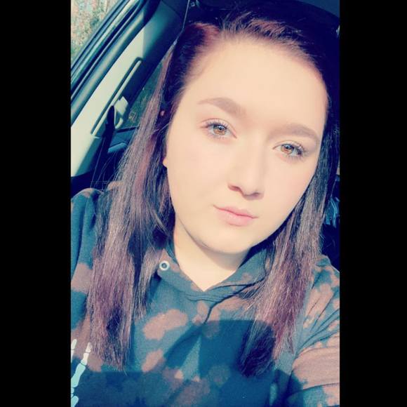 Profile Picture of Megan Graninger (@megs_1997) on Poshmark