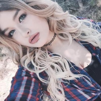 Profile Picture of Reagan Leigh Anne (@karma_ray_3) on Twitter