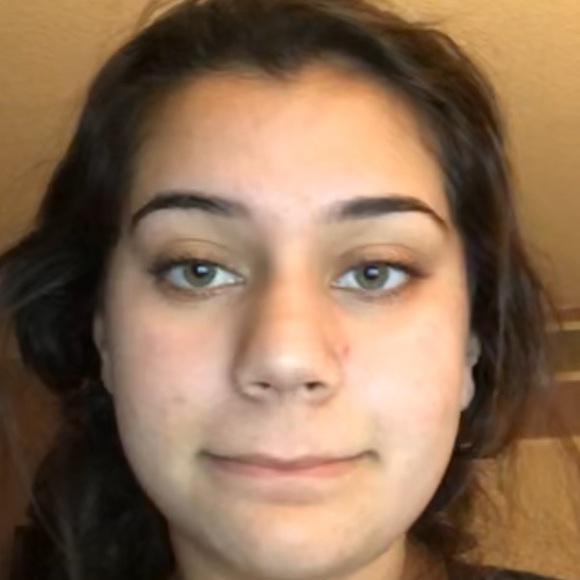 Profile Picture of Ashlee Kim (@ashlee_kim) on Poshmark