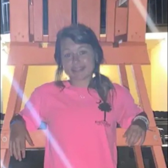 Profile Picture of Dannilynn Waynick (@_dannilynn_) on Poshmark