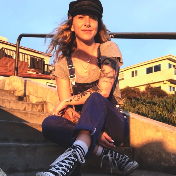 Profile Picture of Carly Remington (@curlremi23) on Poshmark