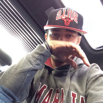 Profile Picture of Con (@borden_connor) on Twitter