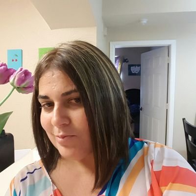 Profile Picture of Mirka Pena (@mirkapena) on Twitter