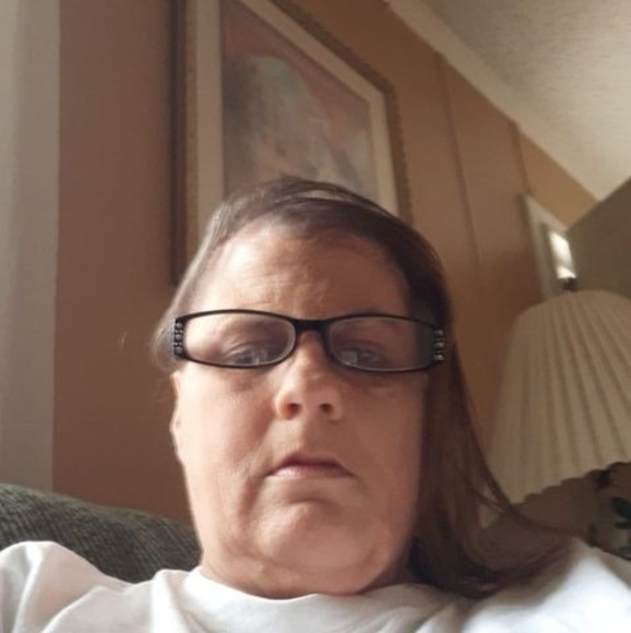 Profile Picture of Barbara Bell (@bb865557) on Poshmark