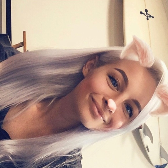 Profile Picture of Corinne Toczylowski (@electrahcute) on Poshmark