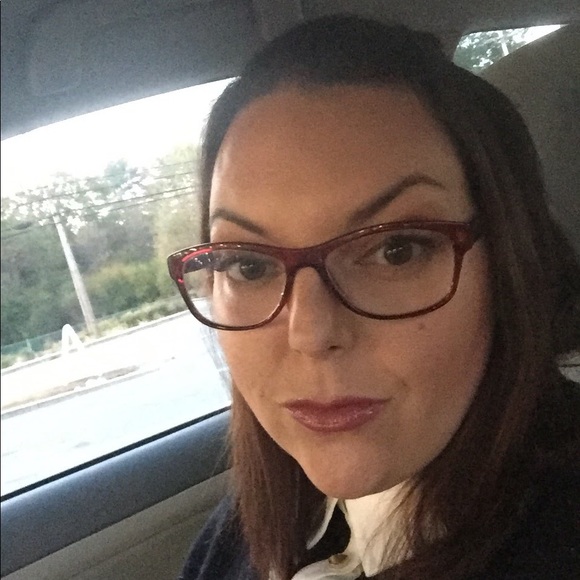 Profile Picture of Ann Harnish (@annharnish81) on Poshmark