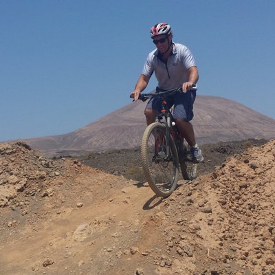 Profile Picture of Clive Vandervelde (@Xraydoc_1975) on Twitter