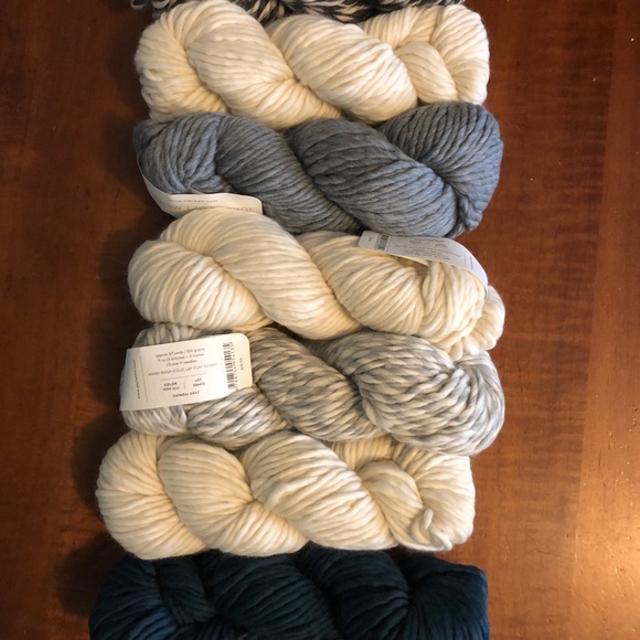 Profile Picture of Stephanie Gasinski (@sgasinski) on Poshmark