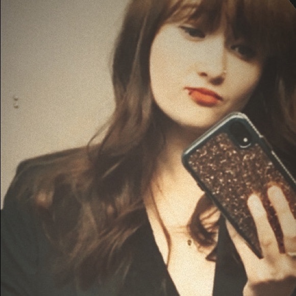 Profile Picture of Alyssa Feipel (@alyssakay25) on Poshmark