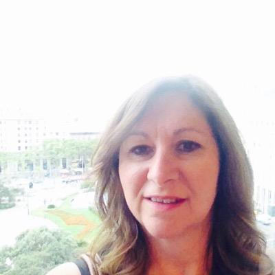 Profile Picture of Michelle Bushell (@michellebush) on Twitter