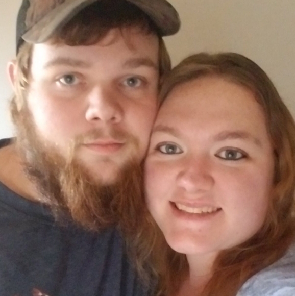 Profile Picture of Halley Laytham (@halleylaytham) on Poshmark