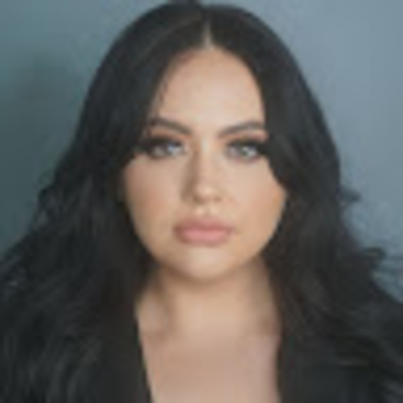 Profile Picture of Kaley Lukancic (@kmluka1) on Poshmark