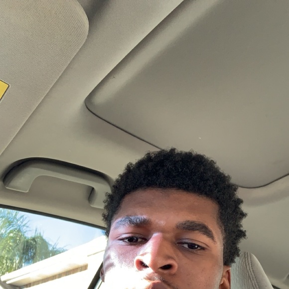 Profile Picture of Keith Magee (@keithmagee) on Poshmark