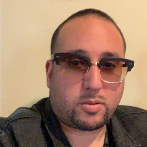 Profile Picture of Luis Reader (@luis_reader) on Poshmark