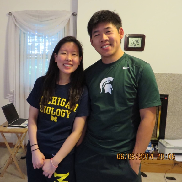 Profile Picture of Chunan Hsu (@chengs2672) on Poshmark