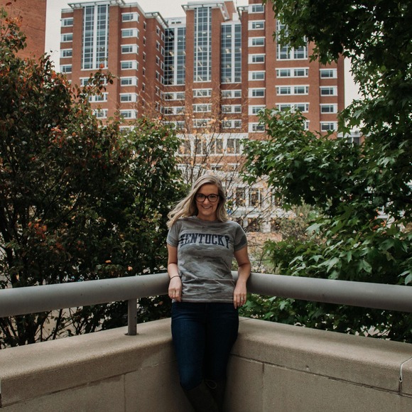 Profile Picture of Alex Clapper (@alex_clapper) on Poshmark