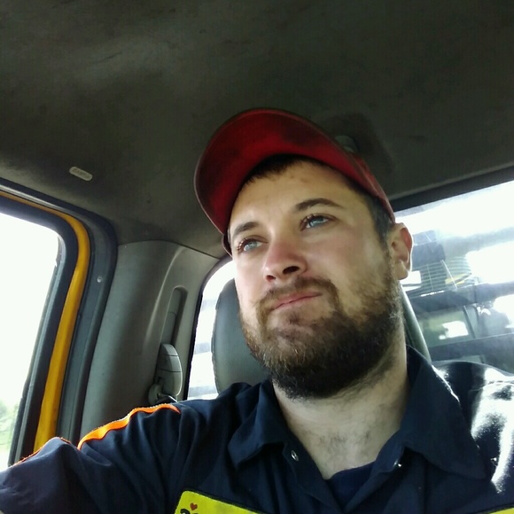 Profile Picture of Scott Fortune (@scottf88) on Poshmark