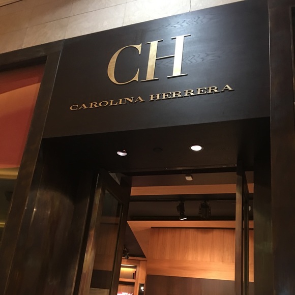 Profile Picture of Carla Foster (@linascorp17) on Poshmark