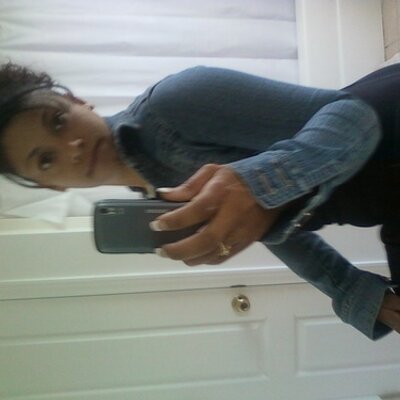 Profile Picture of Elizabeth Stapleton (@eli4289) on Twitter