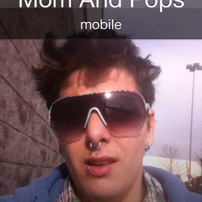 Profile Picture of Lindsey Hicks (@brayden_murray) on Twitter