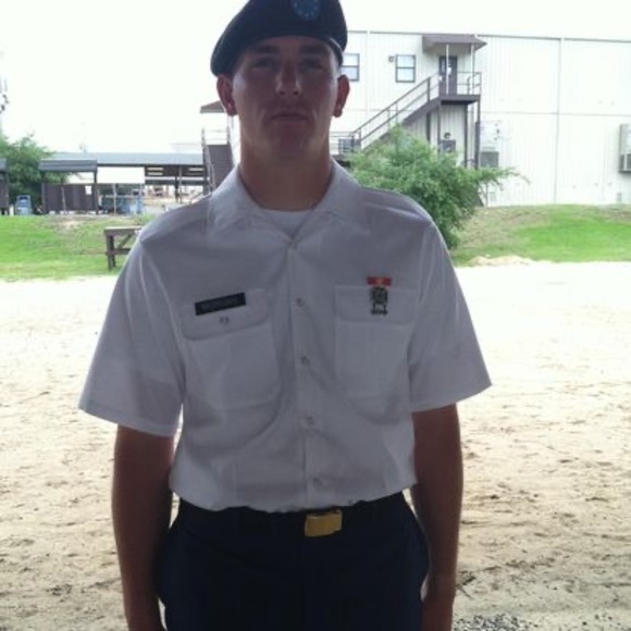 Profile Picture of George Dennis (@biggee74) on Poshmark