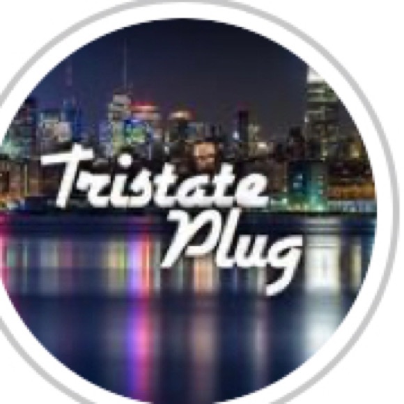 Profile Picture of George Alexander (@sneakerresell8) on Poshmark