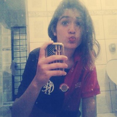 Profile Picture of Isabelle '.' (@lindaTodesco) on Twitter