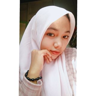 Profile Picture of Maya Putri (@Maya-Putri) on Facebook
