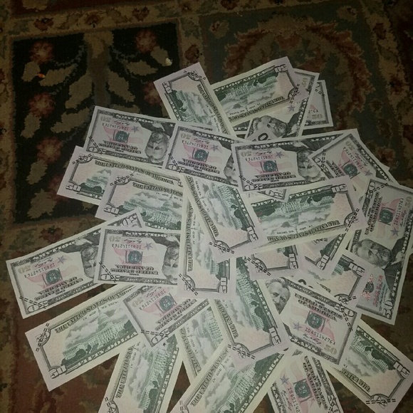 Profile Picture of Michael Salcedo (@mikesalcedo) on Poshmark