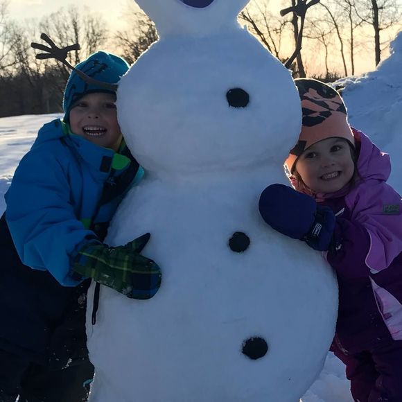 Profile Picture of Monique Deschambault (@bud_girl_05) on Poshmark