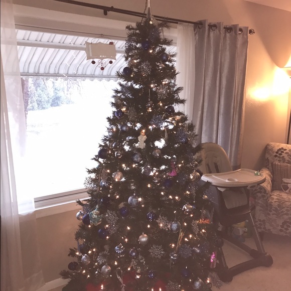 Profile Picture of Samantha Mitchek (@samanthamitchek) on Poshmark