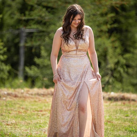 Profile Picture of Audrey Thériault (@auth1204) on Poshmark