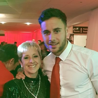 Profile Picture of Elaine Bray (@elaine16420769) on Twitter