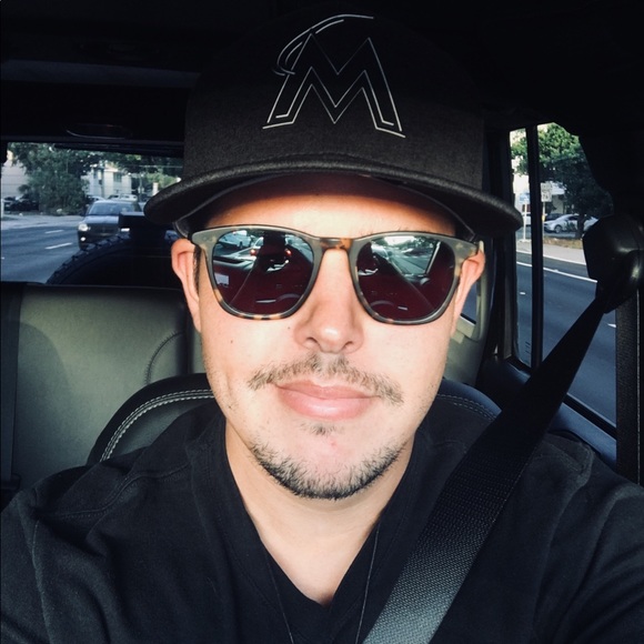 Profile Picture of Kevin Pina (@kapina89) on Poshmark