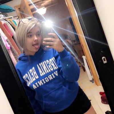 Profile Picture of Kate Mclain (@katemclain2) on Twitter