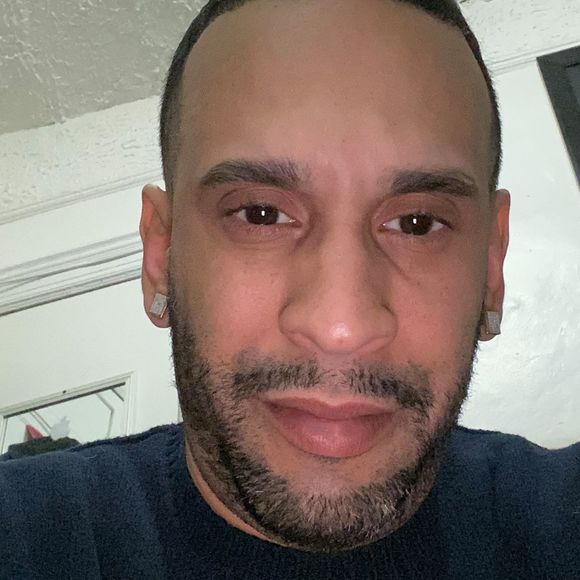 Profile Picture of Adriano Almanzar (@adrianoalmanzar) on Poshmark