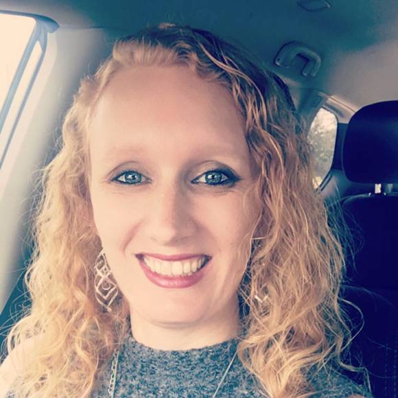 Profile Picture of Heidi Roach (@jhroach2002) on Poshmark