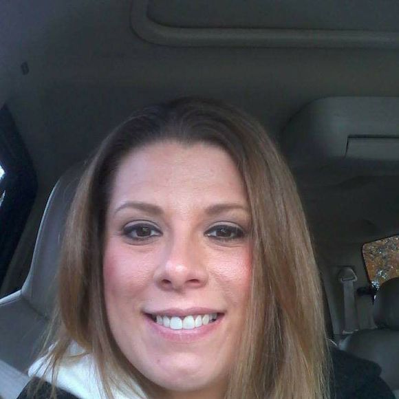 Profile Picture of Lucretia Bazer (@bazerlucretia) on Poshmark