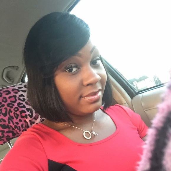 Profile Picture of Jarmiesha Milson (@jarmiesha26) on Poshmark