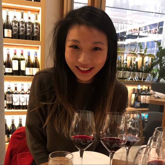 Profile Picture of Jennifer Chung (@jennjennchung) on Poshmark