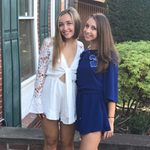 Profile Picture of Alexandra Tapper (@aktapper) on Poshmark