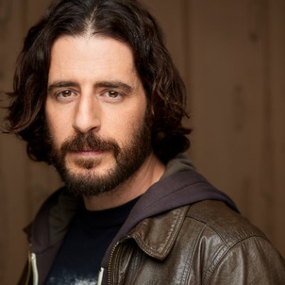 Profile Picture of Jonathan (@JonathanRoumie) on Twitter
