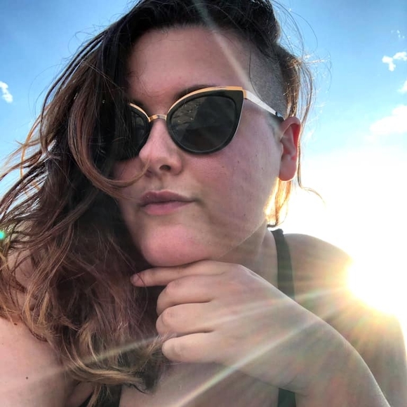 Profile Picture of Rachel Madej (@naturenlove23) on Poshmark